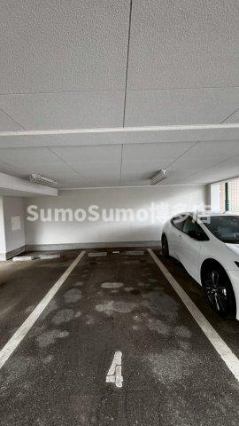 パークノヴァ室見南の駐車場|駐車場完備です
