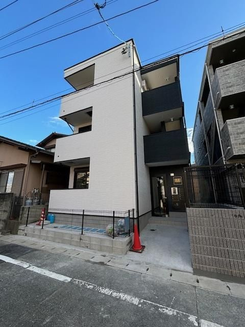 PLATINUM HILLS R