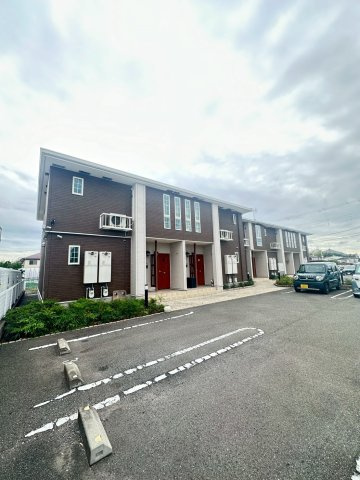 クラウンヒルズ有瀬の駐車場