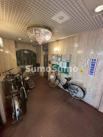 グラシア松屋町（旧：ミフネセントラルベア島之内）のロビー|ゆとりのあるロビーです