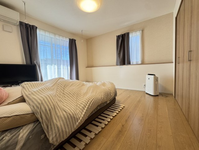 暮らしやすさを詰め込んだ、LDK18.5帖の機能的4LDK♪の寝室