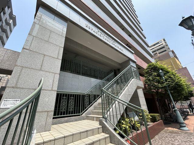 ダイナコートエスパシオ薬院南のエントランス