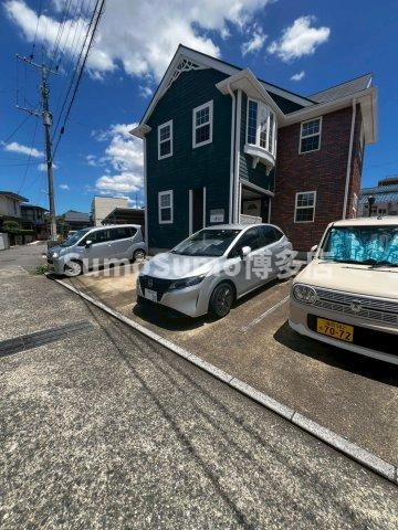 ノースフォレストKの駐車場|駐車場があるので、車を買う予定の方も安心です