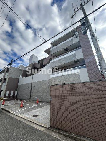 グランシャリオWESTの外観|外観は落ち着いています