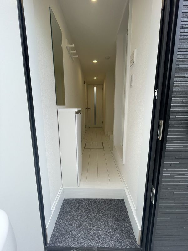 プライムガーデン下北沢の玄関