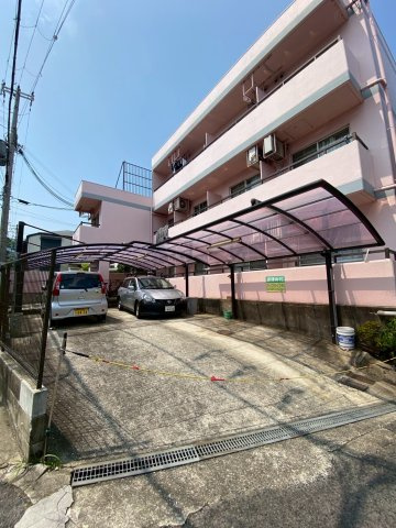 クィンベーネの駐車場