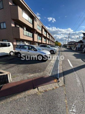 グランセリオ西神戸の駐車場|カースペースがあります