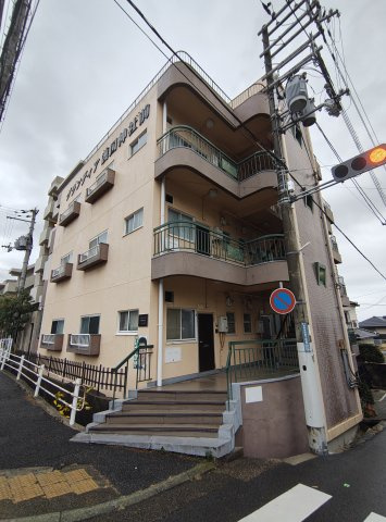 グランディア護国神社前の外観