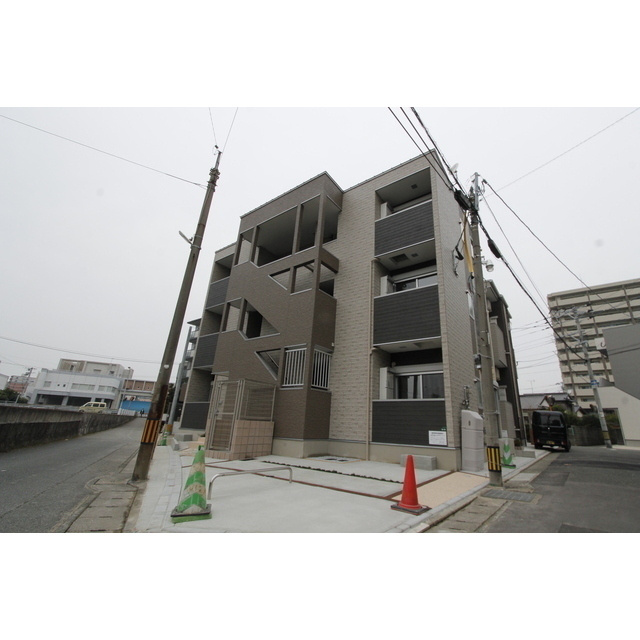 ガナーリア箱崎の外観