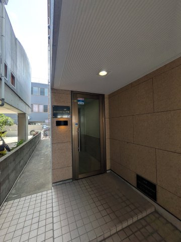 BRAN NEW DAY 平尾のエントランス