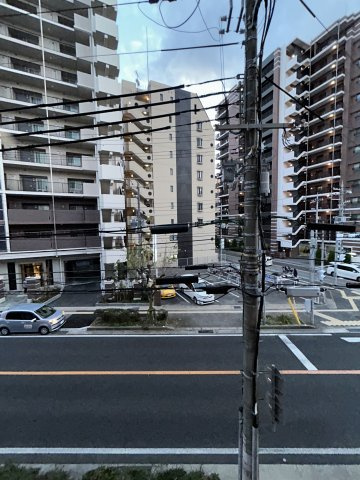 ゼフィール西明石の駐車場