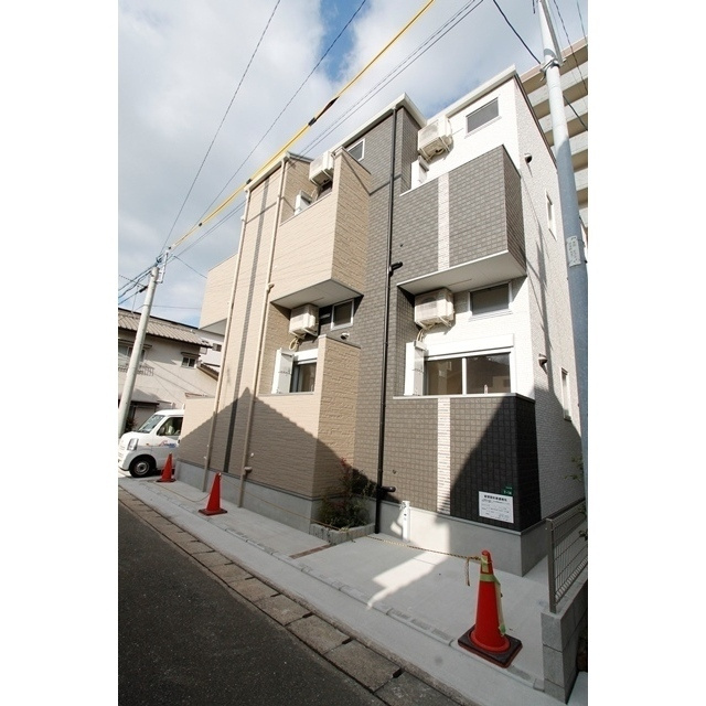 Le Amo吉塚の外観