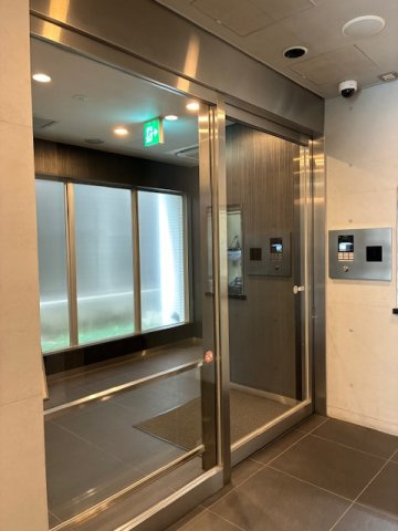 シティハウス目黒ザ・ツインSOUTH棟のエントランス