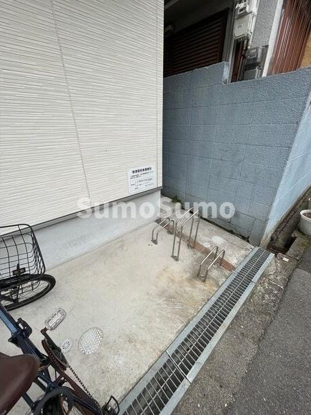 テラスハウス歌島の駐車場