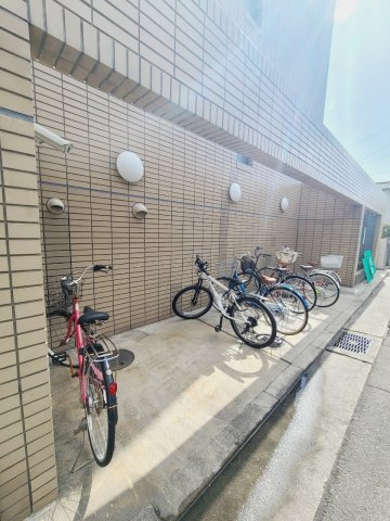 ドムールコスモス香枦園の外観