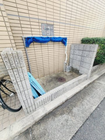 ドムールコスモス香枦園の外観