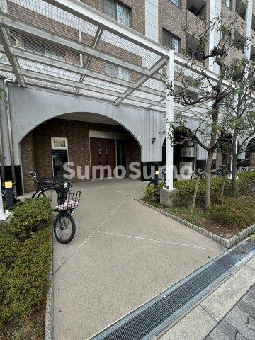 グレンパーク梅田北のエントランス|ゆとりのあるエントランスです