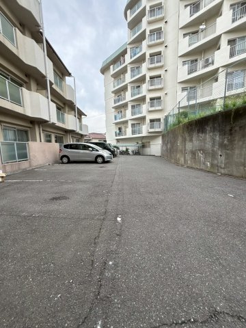 グレイス垂水の駐車場