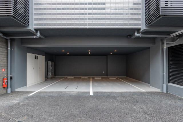 アジールコート池尻大橋の駐車場