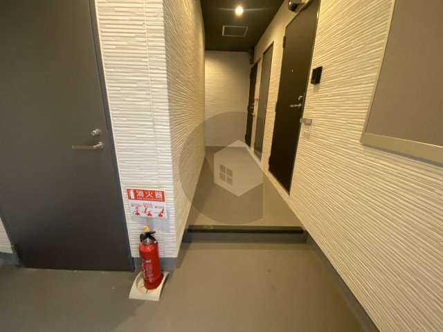 東大阪市衣摺３丁目のアパートのロビー