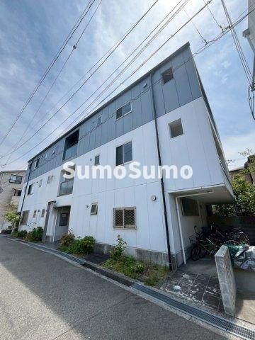 ドルフ高松の外観