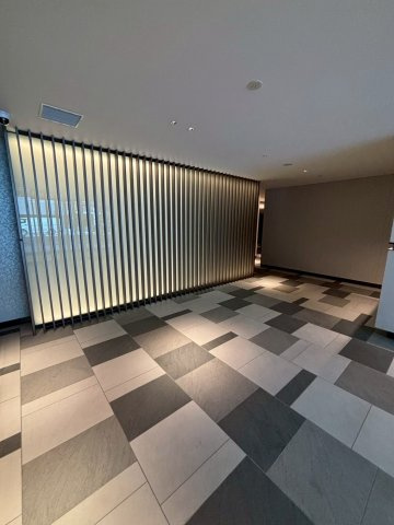 クレストコート靭公園 THE CLASSのロビー