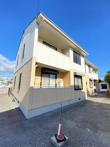 グローリーハイツの外観