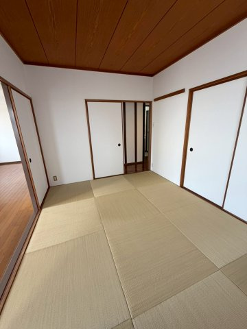 パークハイム住吉山手の和室