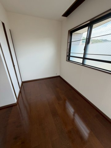 パークハイム住吉山手の洋室