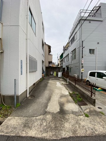コーポヤマモトの駐車場