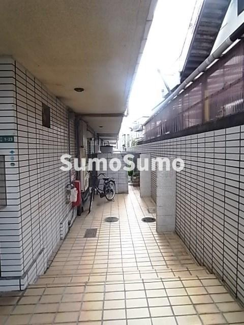 コスモパレス甲東園の外観