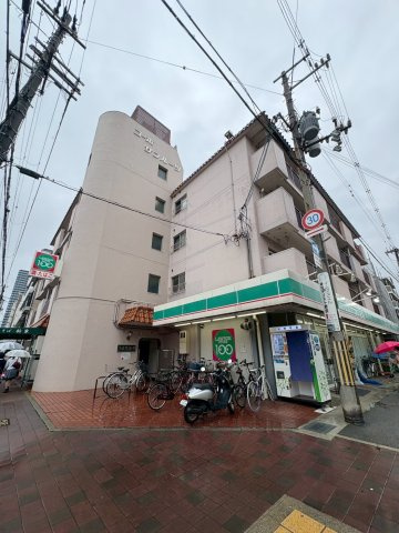 コーポサンルーツⅠの外観