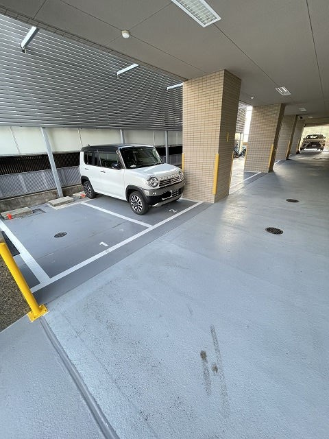 グローリー甲子園の駐車場