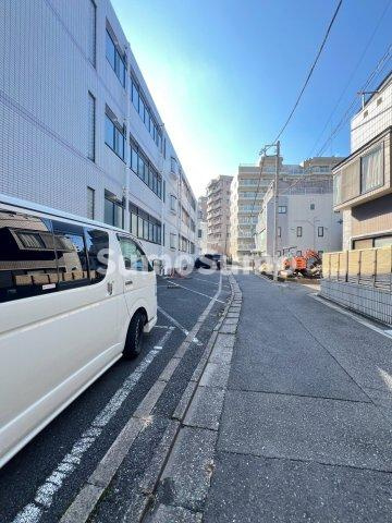 エクセルシア池尻の駐車場