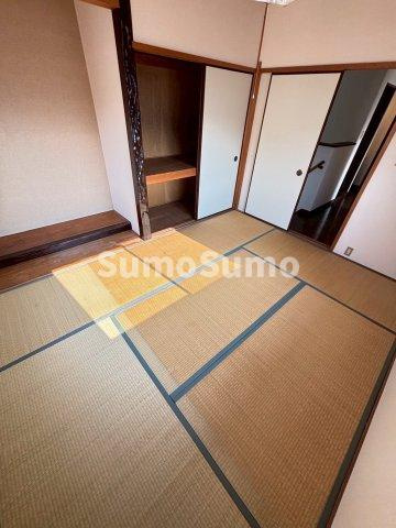 グロース甲陽園VILLAの和室