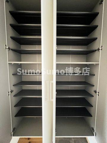 アントゥール薬院の収納