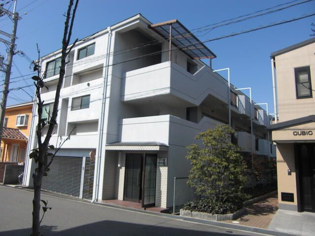 コーポ西明石７の外観