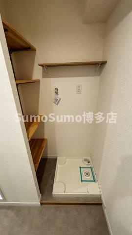 アントゥール薬院の玄関|収納もある玄関です