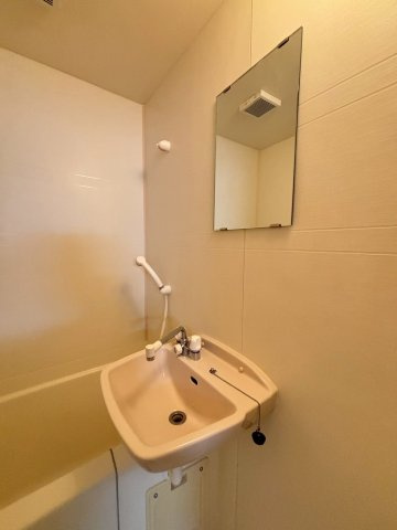 ノールプレール新町の洗面所