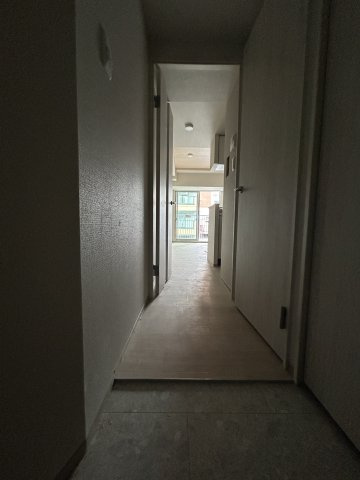 ネクストステージ神戸元町の玄関