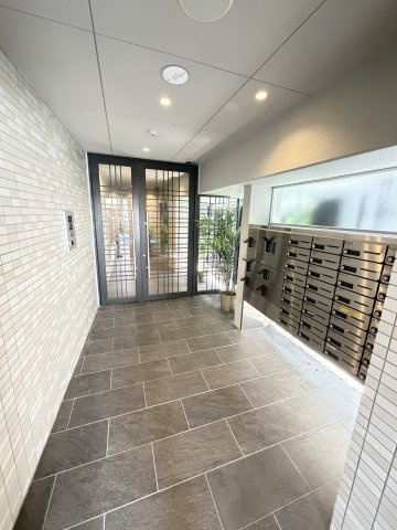 ネクストステージ神戸元町のロビー