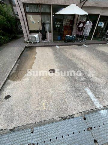 パークハイツの駐車場