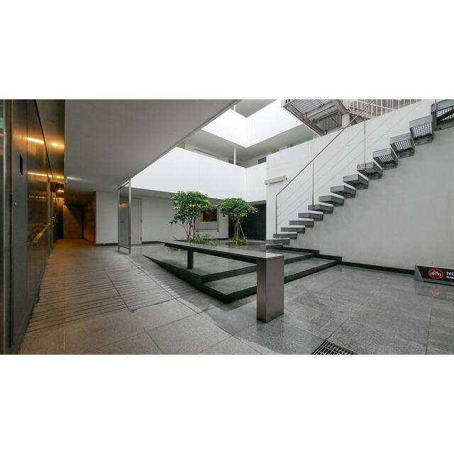 エルスタンザ代々木のロビー| 
 室内写真は同タイプの反転部屋
