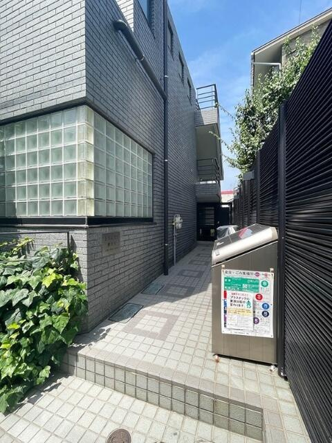 ＥＶＡＮＳ都立大のエントランス| 