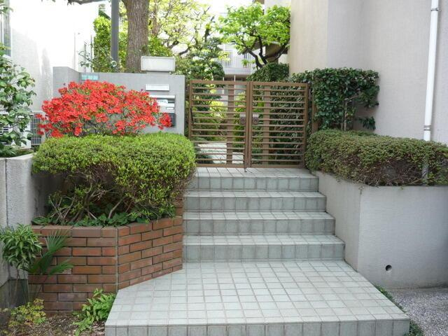 柿の木坂１丁目戸建のエントランス| 