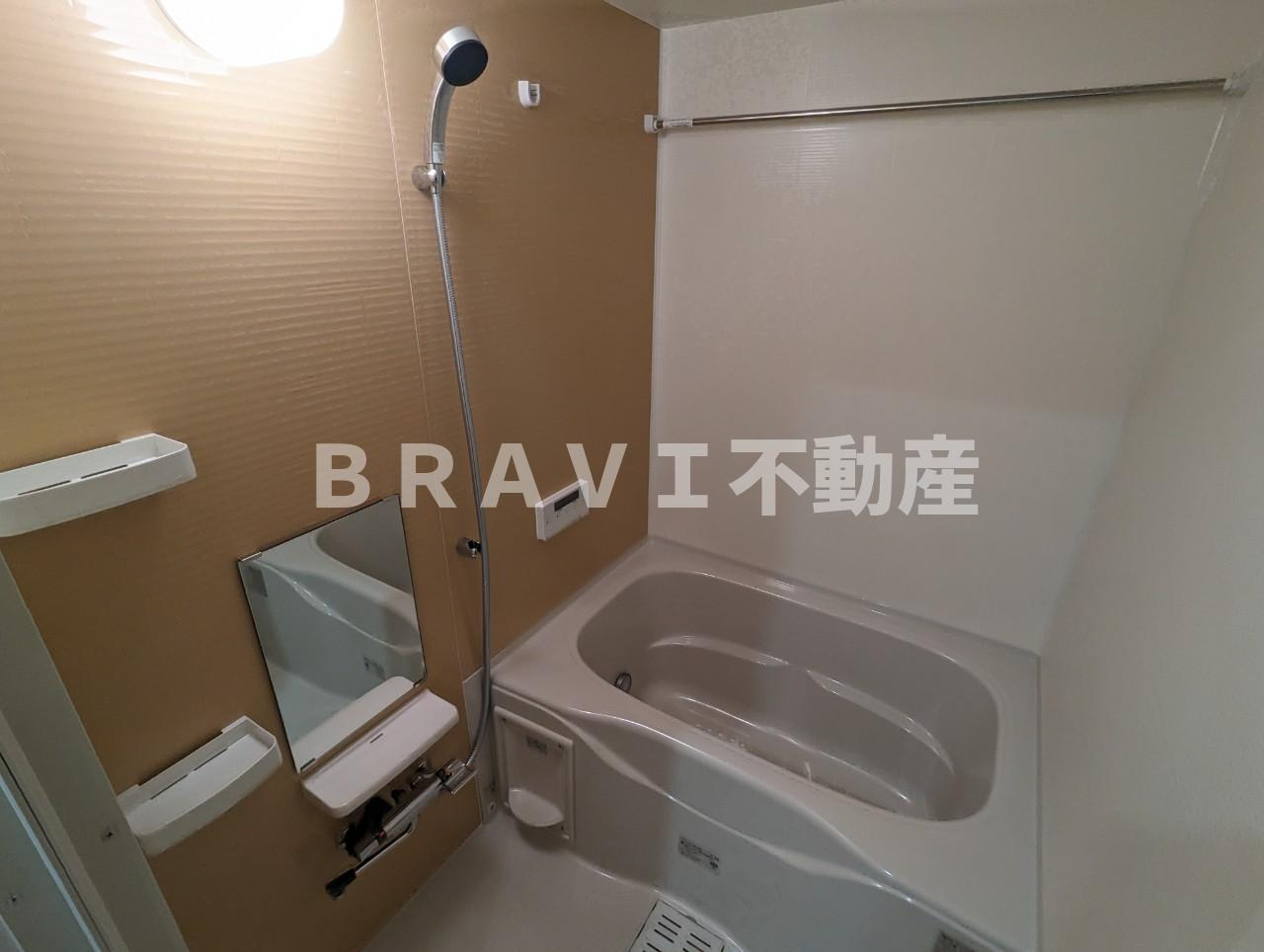 TRICERA Court BRAVI不動産の浴室|【TRICERA Court】追い焚き機能付きのお風呂