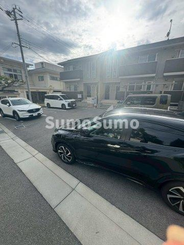 パークサイド歌敷山の駐車場