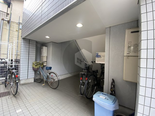 ラルゴ若江のエントランス