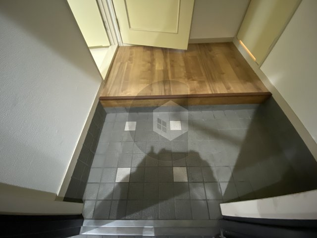 ラルゴ若江の玄関