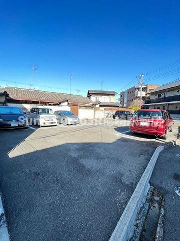 クレイノエスペランサ　トワの駐車場